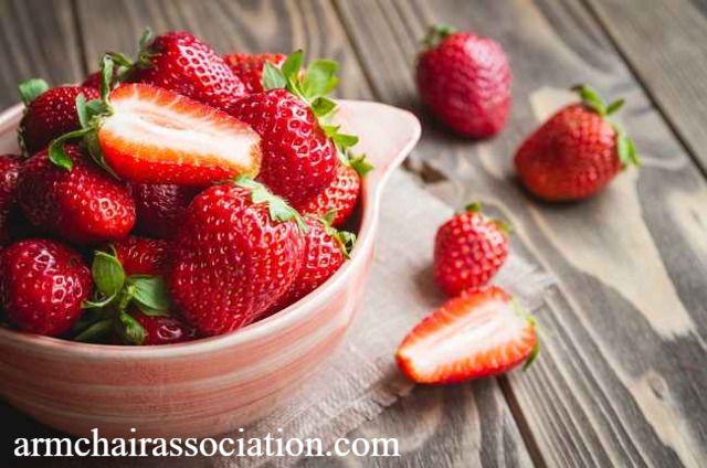13 Manfaat Strawberry untuk Kesehatan Tubuh